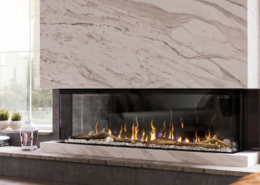 Como é que uma lareira elétrica beneficia um espaço em termos estéticos?