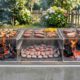 Diferentes tipos de carvão para churrasco incluindo carvão tradicional, briquetes e carvão de madeira dura